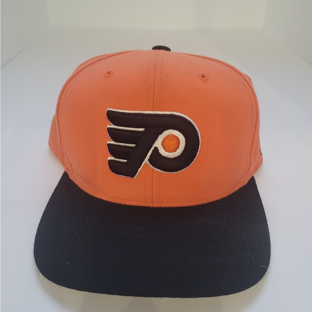 Mitchell & Ness Philadelphia Flyers SnapBack